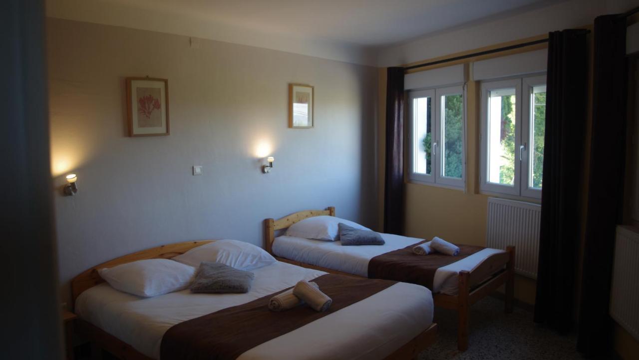 Le Robinson Hotel Pierrelatte Kültér fotó