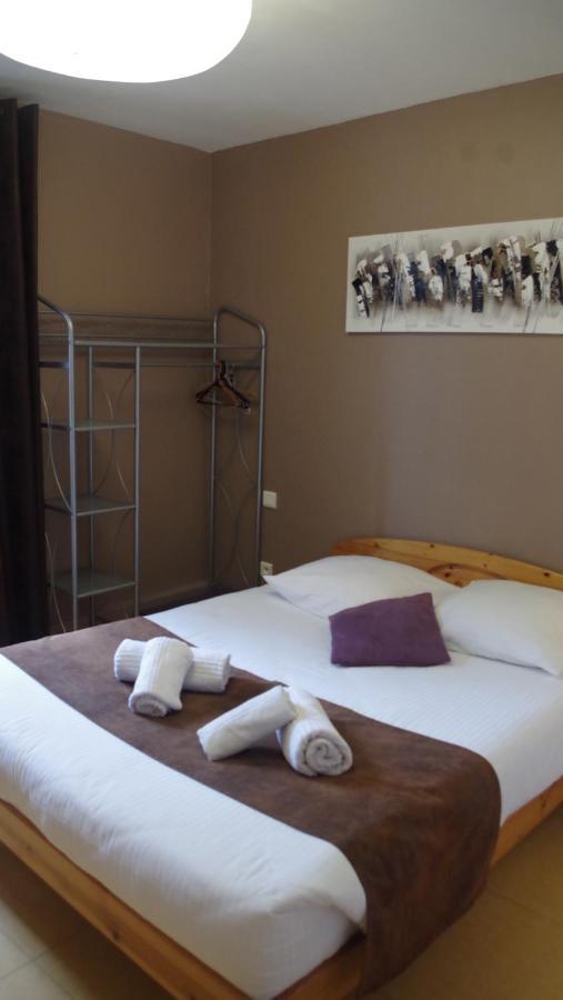 Le Robinson Hotel Pierrelatte Kültér fotó